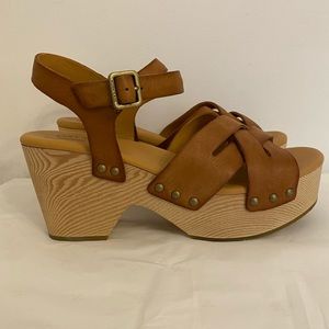 Kork-Ease Leather Block Heel Sandals 8